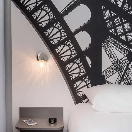 Ibis Styles Paris Eiffel Cambronne Hotel Exterior photo